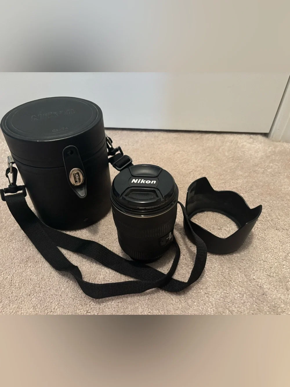 Nikon ED AF-S Nikkor 28-79mm Silent Wave Motor Black Camera Lens Case Hood
